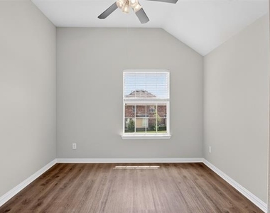 10115 Stone Harbor Way - Photo Thumbnail 34