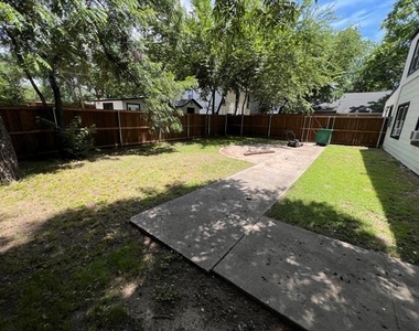 622 N Austin Street - Photo Thumbnail 22