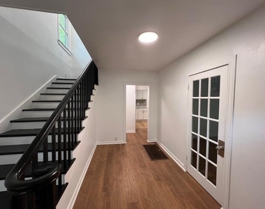 622 N Austin Street - Photo Thumbnail 8