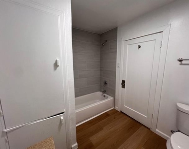 622 N Austin Street - Photo Thumbnail 21