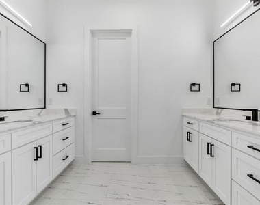 312 Carrington Drive - Photo Thumbnail 20