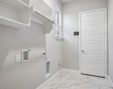 4862 Campbell Cove - Photo Thumbnail 21