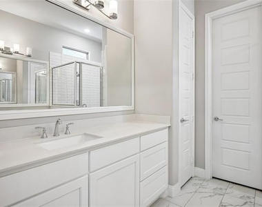4862 Campbell Cove - Photo Thumbnail 13