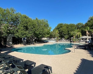 600 W Grove Parkway - Photo Thumbnail 26
