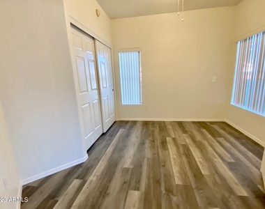 600 W Grove Parkway - Photo Thumbnail 17