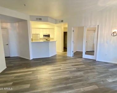 600 W Grove Parkway - Photo Thumbnail 5