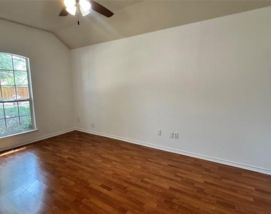 8312 Riverwalk Trail - Photo Thumbnail 18