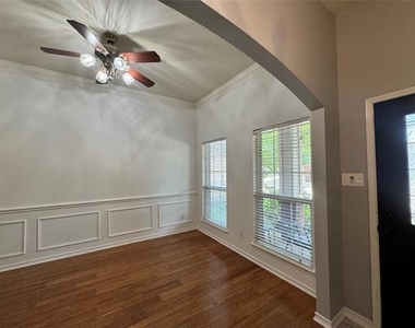 8312 Riverwalk Trail - Photo Thumbnail 16