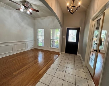 8312 Riverwalk Trail - Photo Thumbnail 14