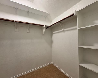 8312 Riverwalk Trail - Photo Thumbnail 10