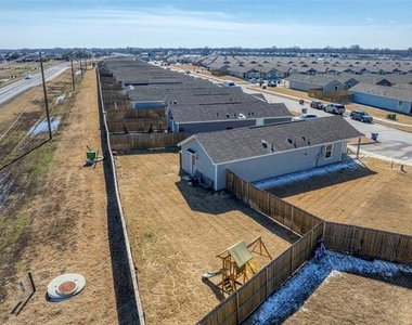 6611 Coulter Drive - Photo Thumbnail 18