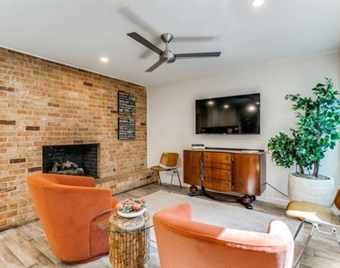 9807 Airline Road - Photo Thumbnail 9