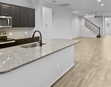 1817 Winecup Drive - Photo Thumbnail 4
