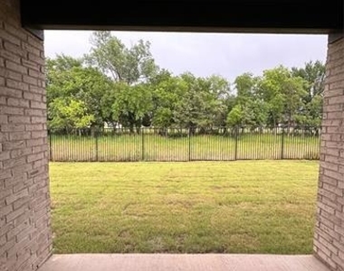 2024 Brentwood Drive - Photo Thumbnail 39