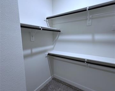 2024 Brentwood Drive - Photo Thumbnail 30