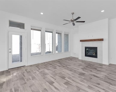 7204 Black Cherry Lane - Photo Thumbnail 3