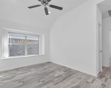 7204 Black Cherry Lane - Photo Thumbnail 15