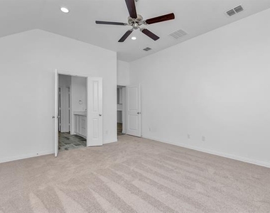 7204 Black Cherry Lane - Photo Thumbnail 10