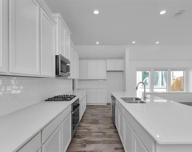 7204 Black Cherry Lane - Photo Thumbnail 7