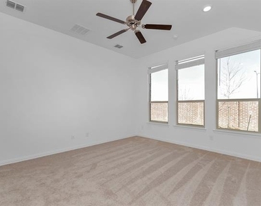 7204 Black Cherry Lane - Photo Thumbnail 12