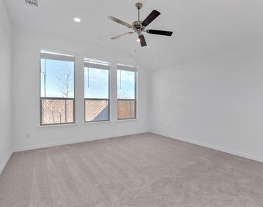 7204 Black Cherry Lane - Photo Thumbnail 11