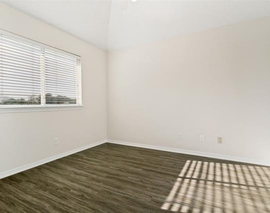 4149 Creekmeadow Drive - Photo Thumbnail 19