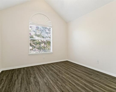 4149 Creekmeadow Drive - Photo Thumbnail 21