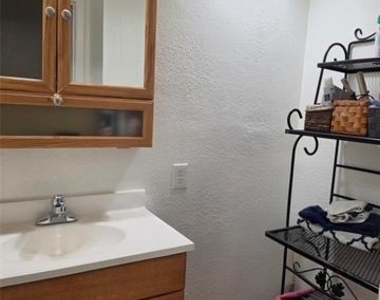 4537 Altamesa Boulevard - Photo Thumbnail 32
