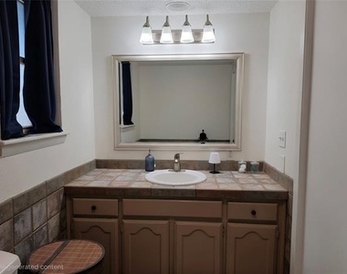 4537 Altamesa Boulevard - Photo Thumbnail 19