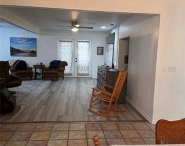 4537 Altamesa Boulevard - Photo Thumbnail 6