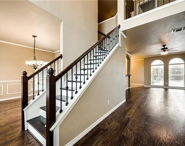 1504 Country Lane - Photo Thumbnail 4