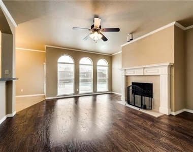 1504 Country Lane - Photo Thumbnail 9