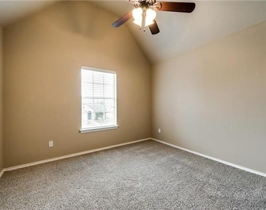 1504 Country Lane - Photo Thumbnail 26