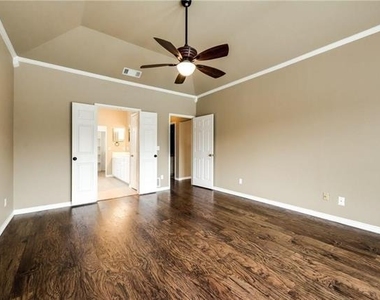 1504 Country Lane - Photo Thumbnail 16