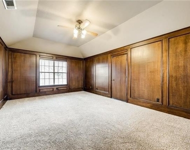 1504 Country Lane - Photo Thumbnail 23