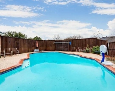 1504 Country Lane - Photo Thumbnail 27