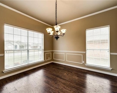 1504 Country Lane - Photo Thumbnail 5