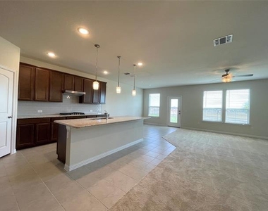 1805 Nelson Street - Photo Thumbnail 4