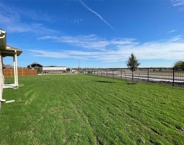 1805 Nelson Street - Photo Thumbnail 38