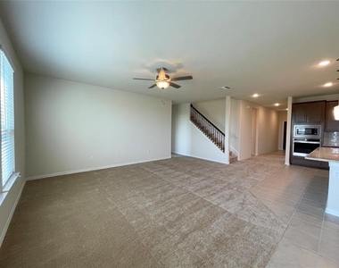 1805 Nelson Street - Photo Thumbnail 11