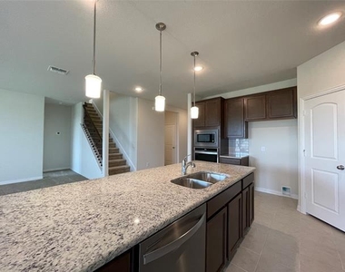 1805 Nelson Street - Photo Thumbnail 8