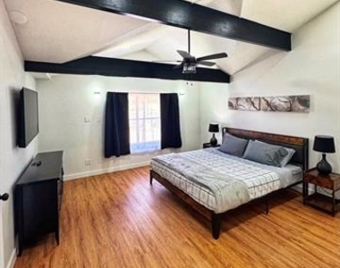 700 Burnwood Drive - Photo Thumbnail 10