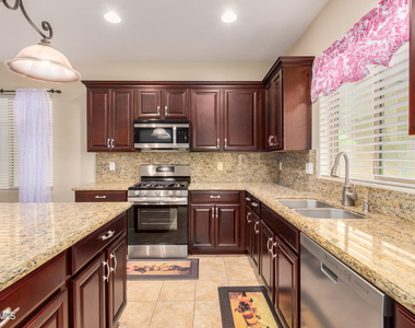 1008 W Deoni Trail - Photo Thumbnail 11