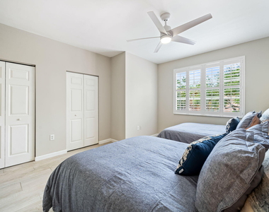 11789 Saint Andrews Place - Photo Thumbnail 16
