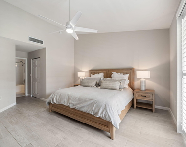 11789 Saint Andrews Place - Photo Thumbnail 20