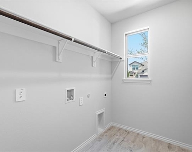3311 Dahlia Drive - Photo Thumbnail 15