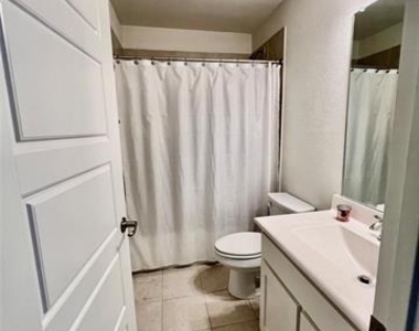 7506 Coronado Drive - Photo Thumbnail 11