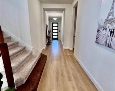 7506 Coronado Drive - Photo Thumbnail 9
