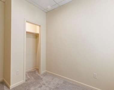 202 W Jefferson Street - Photo Thumbnail 18