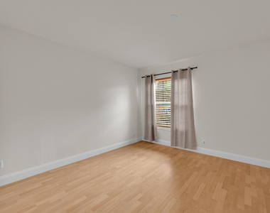 490 Nw 20th Street - Photo Thumbnail 19